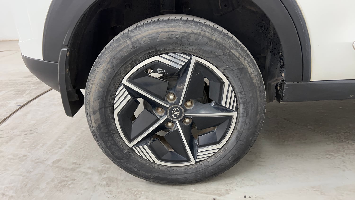 Used 2024 Tata Nexon Fearless S 1.5 Revotorq Diesel 6MT DT Diesel Manual tyres RIGHT REAR TYRE RIM VIEW