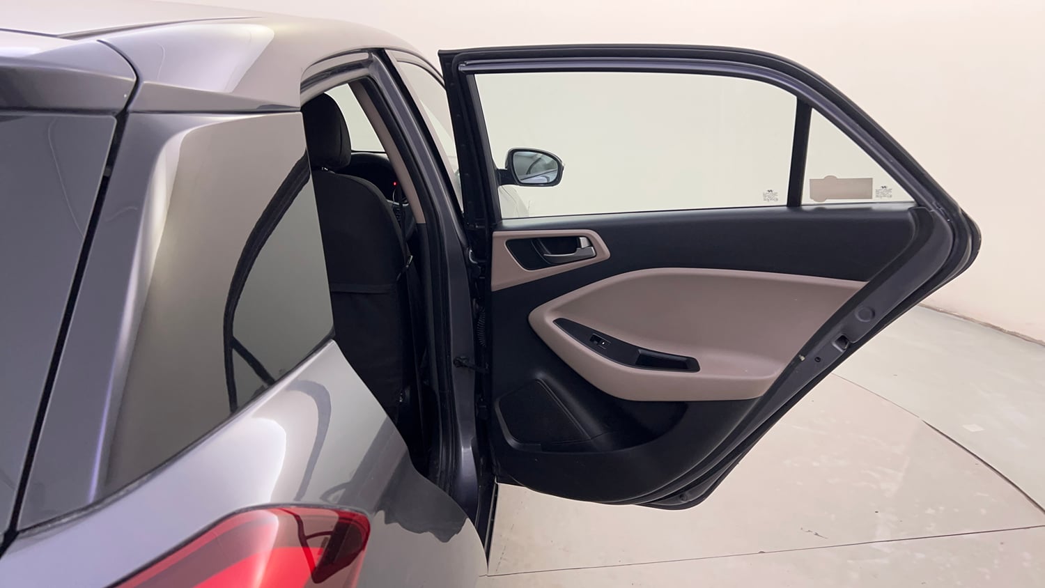 Used 2017 Hyundai Elite i20 Sportz 1.2 Petrol Manual interior RIGHT REAR DOOR OPEN VIEW