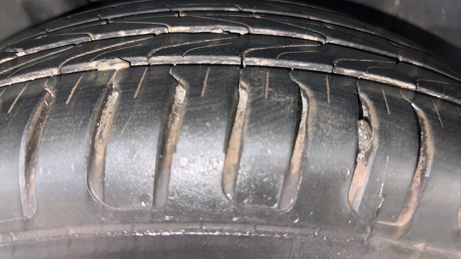 Used 2013 Honda Amaze 1.2 VX AT i-VTEC Petrol Automatic tyres RIGHT REAR TYRE TREAD VIEW