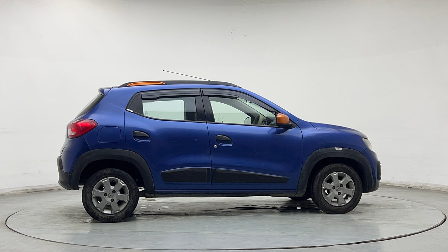 Used 2018 Renault Kwid CLIMBER 1.0 Petrol Manual exterior RIGHT SIDE VIEW