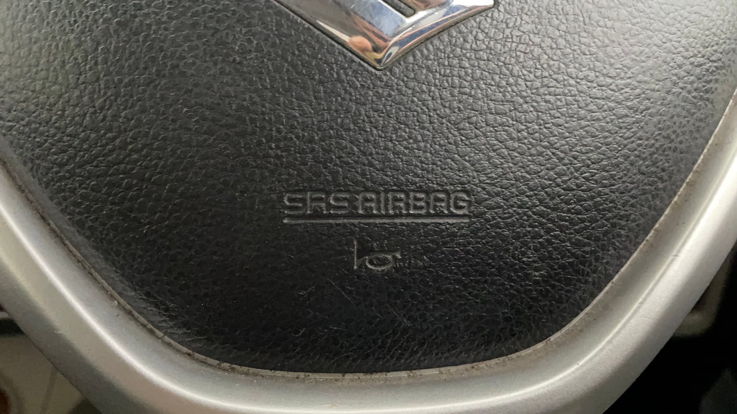 Used 2022 Maruti Suzuki Alto 800 VXi Petrol Manual top_features Airbags