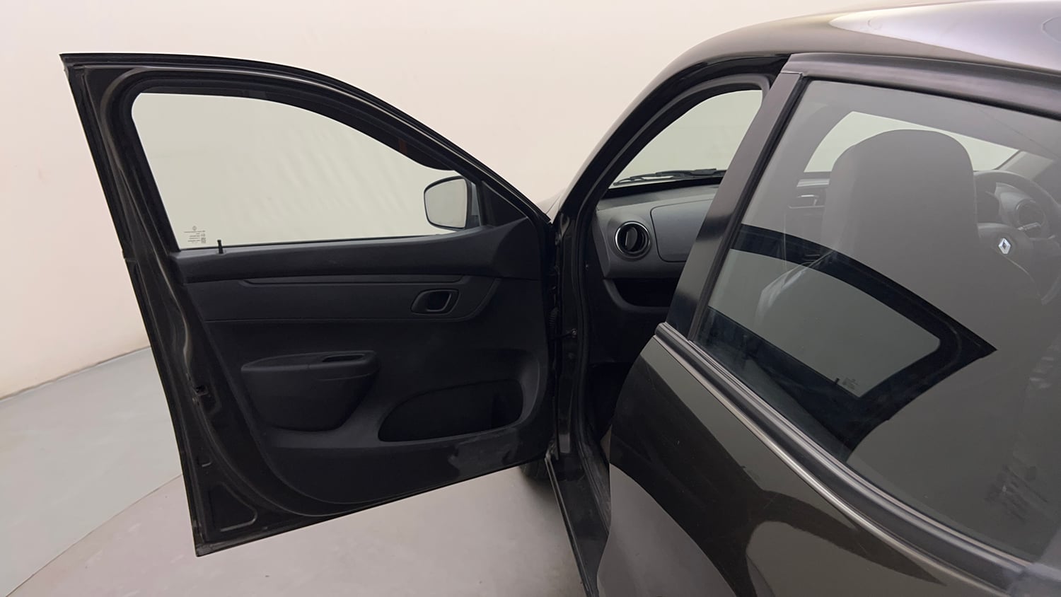 Used 2017 Renault Kwid 1.0 RXL AMT Petrol Automatic interior LEFT FRONT DOOR OPEN VIEW