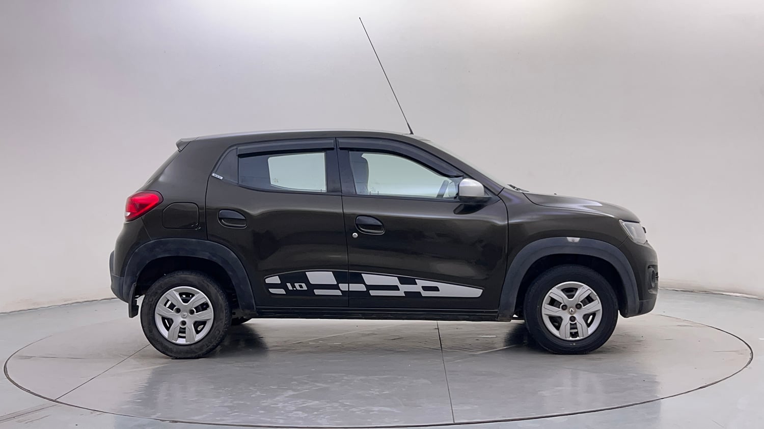 Used 2017 Renault Kwid 1.0 RXL AMT Petrol Automatic exterior RIGHT SIDE VIEW