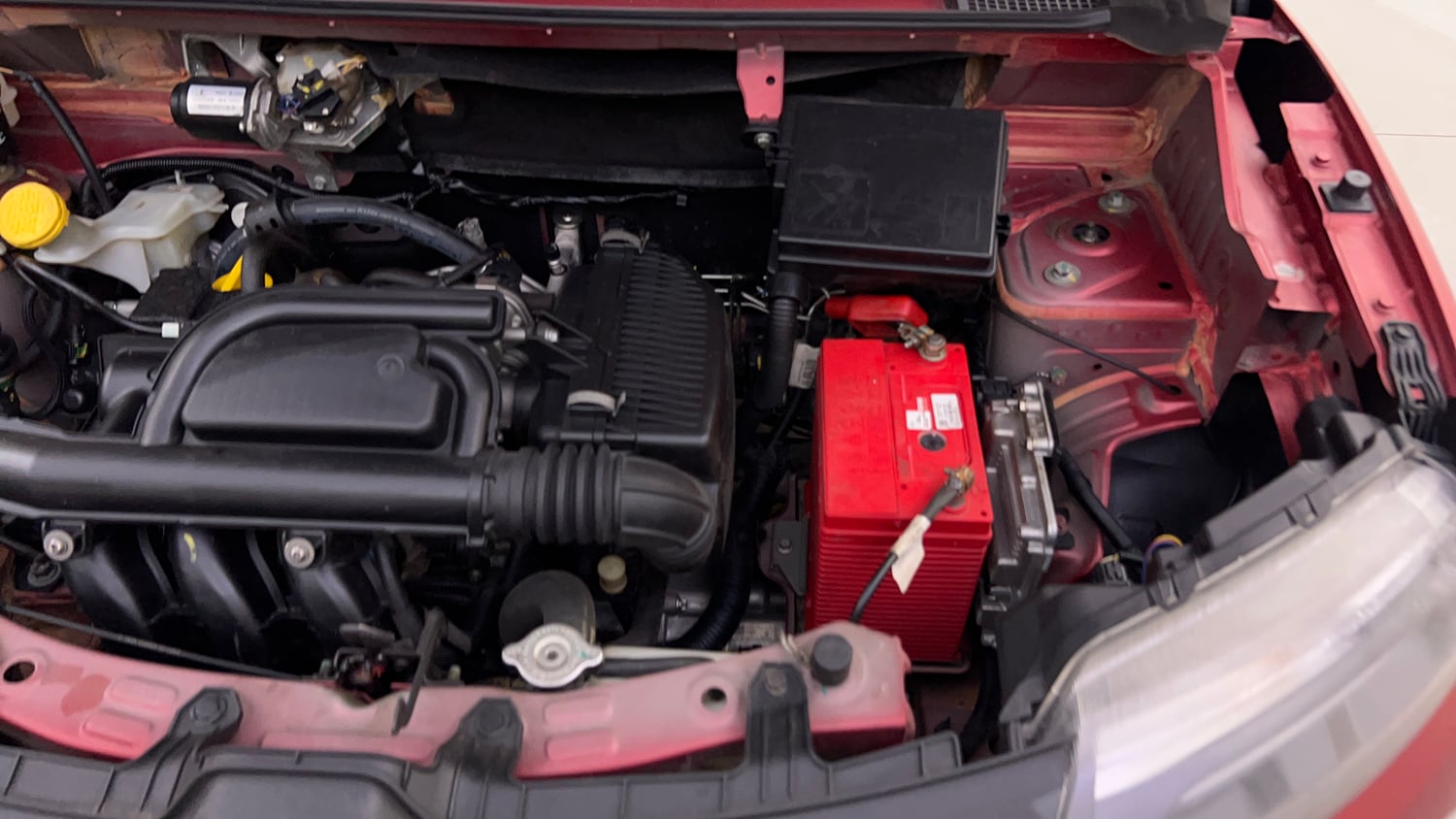 Used 2021 Renault Kwid RXT 1.0 AMT (O) Petrol Automatic engine ENGINE LEFT SIDE VIEW