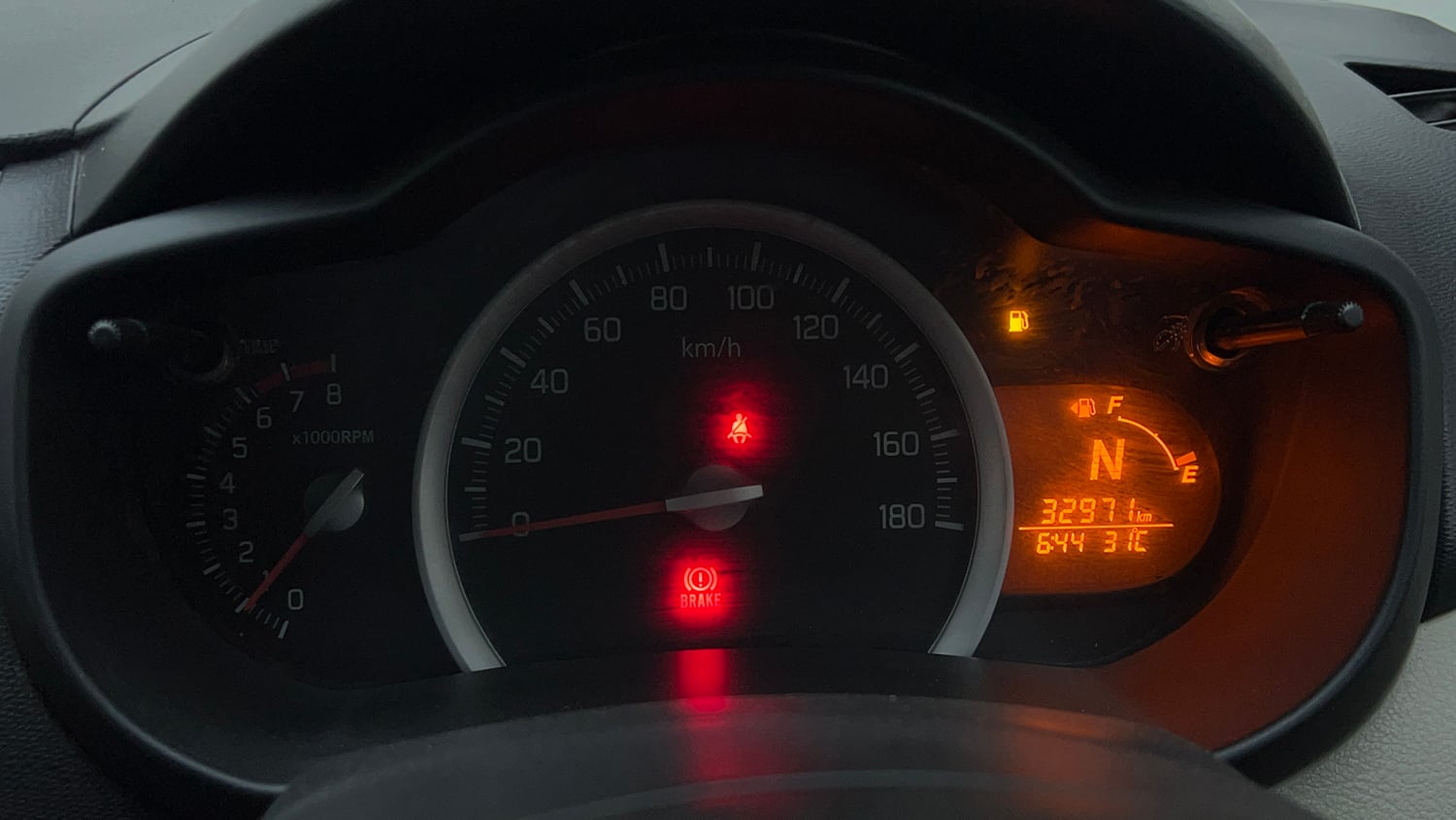 Used 2016 Maruti Suzuki Celerio ZXi AMT Petrol Automatic interior CLUSTERMETER VIEW