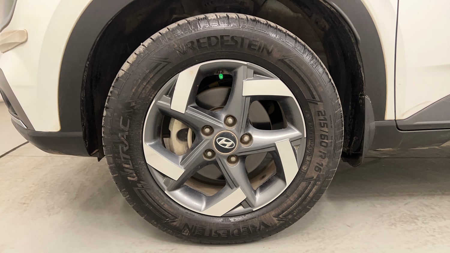 Used 2021 Hyundai Venue SX 1.0 Turbo Petrol Manual tyres LEFT FRONT TYRE RIM VIEW