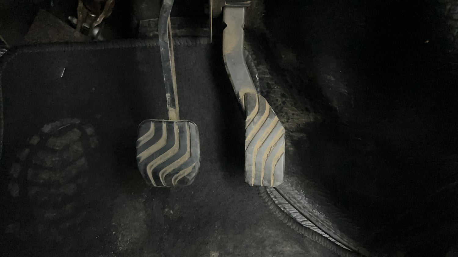Used 2021 Renault Triber RXZ EASY-R AMT Petrol Automatic interior PEDALS VIEW