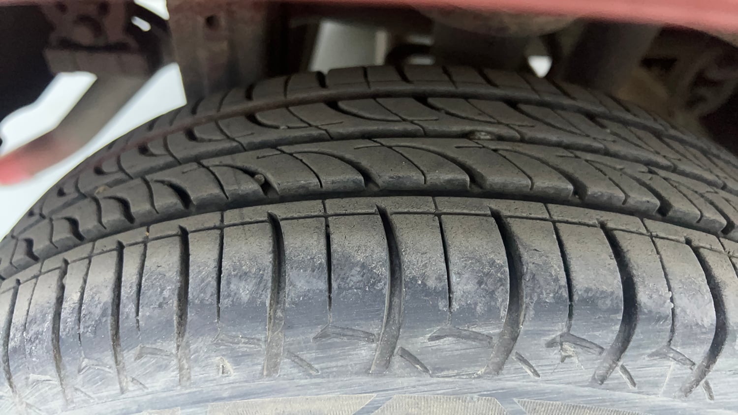 Used 2013 Maruti Suzuki Alto K10 VXi Petrol Manual tyres RIGHT REAR TYRE TREAD VIEW