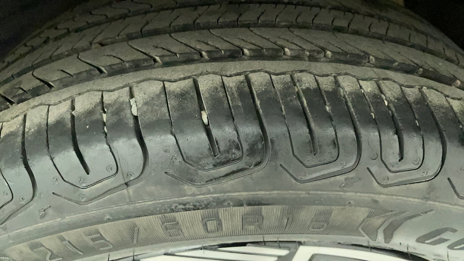 Used 2023 Tata Nexon Fearless Plus S Purple 1.2 Revotron Petrol 7DCA Dual Tone Petrol Automatic tyres LEFT REAR TYRE TREAD VIEW
