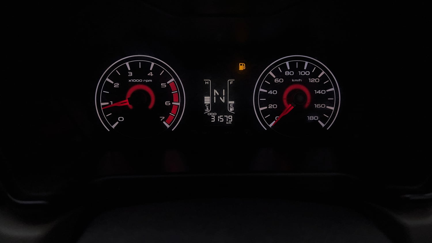 Used 2017 Mahindra KUV100 K4 6 STR Petrol Manual interior CLUSTERMETER VIEW