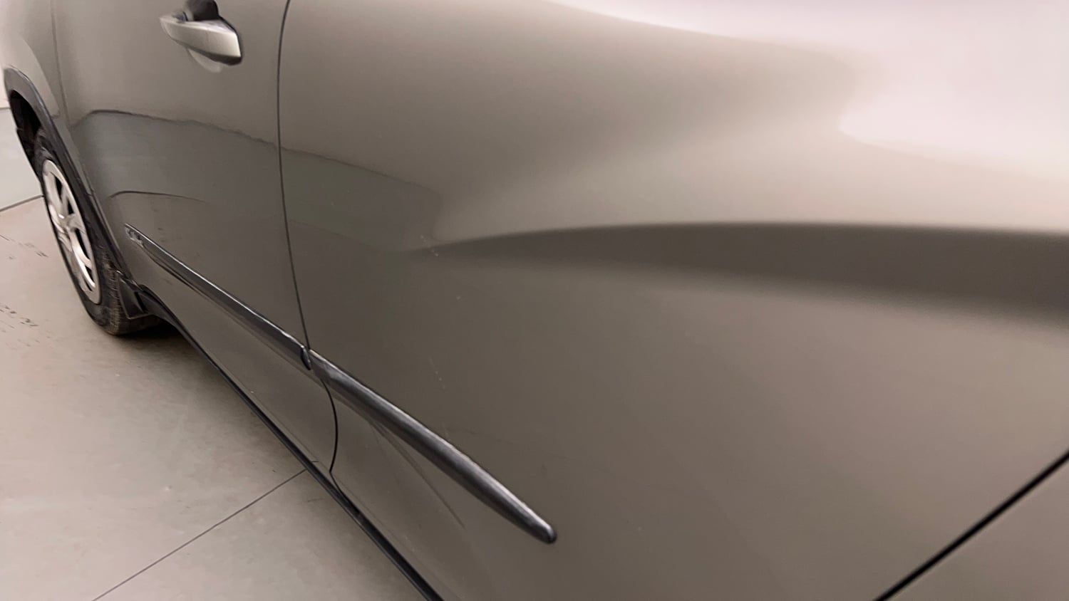 Used 2017 Mahindra KUV100 K4 6 STR Petrol Manual dents MINOR SCRATCH
