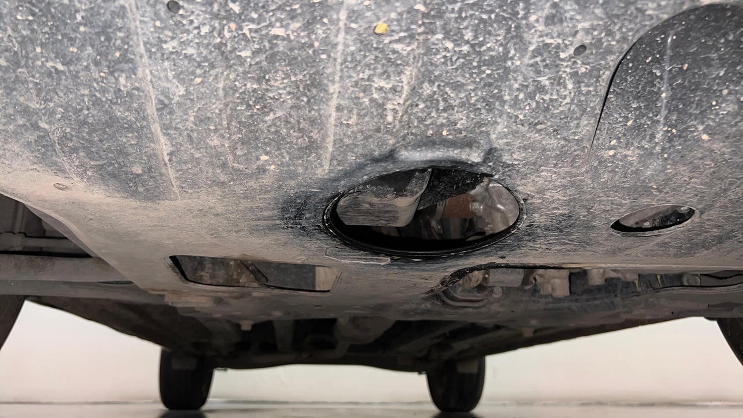 Used 2023 Hyundai Creta SX (O) 1.5 Petrol IVT Knight Petrol Automatic extra FRONT LEFT UNDERBODY VIEW