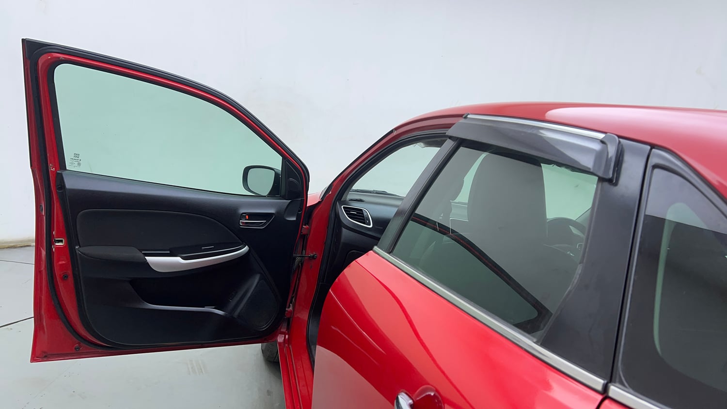 Used 2018 Maruti Suzuki Baleno Alpha 1.2 AT Petrol Automatic interior LEFT FRONT DOOR OPEN VIEW