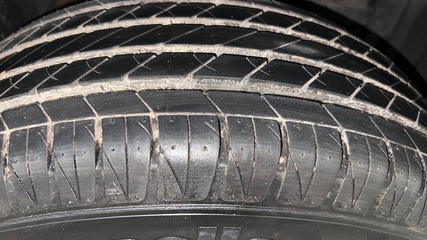 Used 2021 Toyota Urban Cruiser Premium Grade AT Petrol Automatic tyres RIGHT FRONT TYRE TREAD VIEW