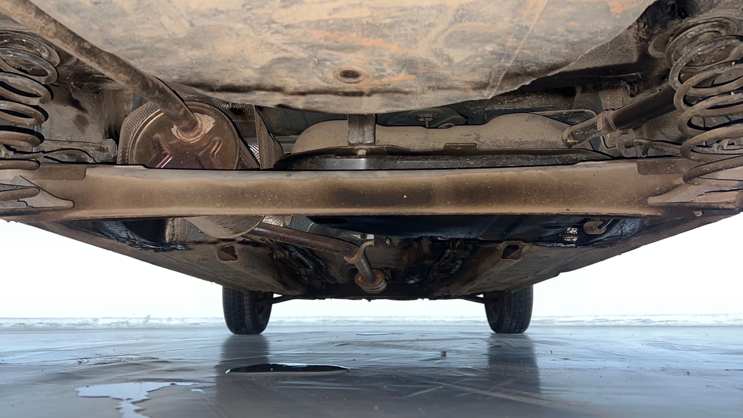 Used 2025 Renault Kwid CLIMBER 1.0 MT Petrol Manual extra REAR UNDERBODY VIEW (TAKEN FROM REAR)