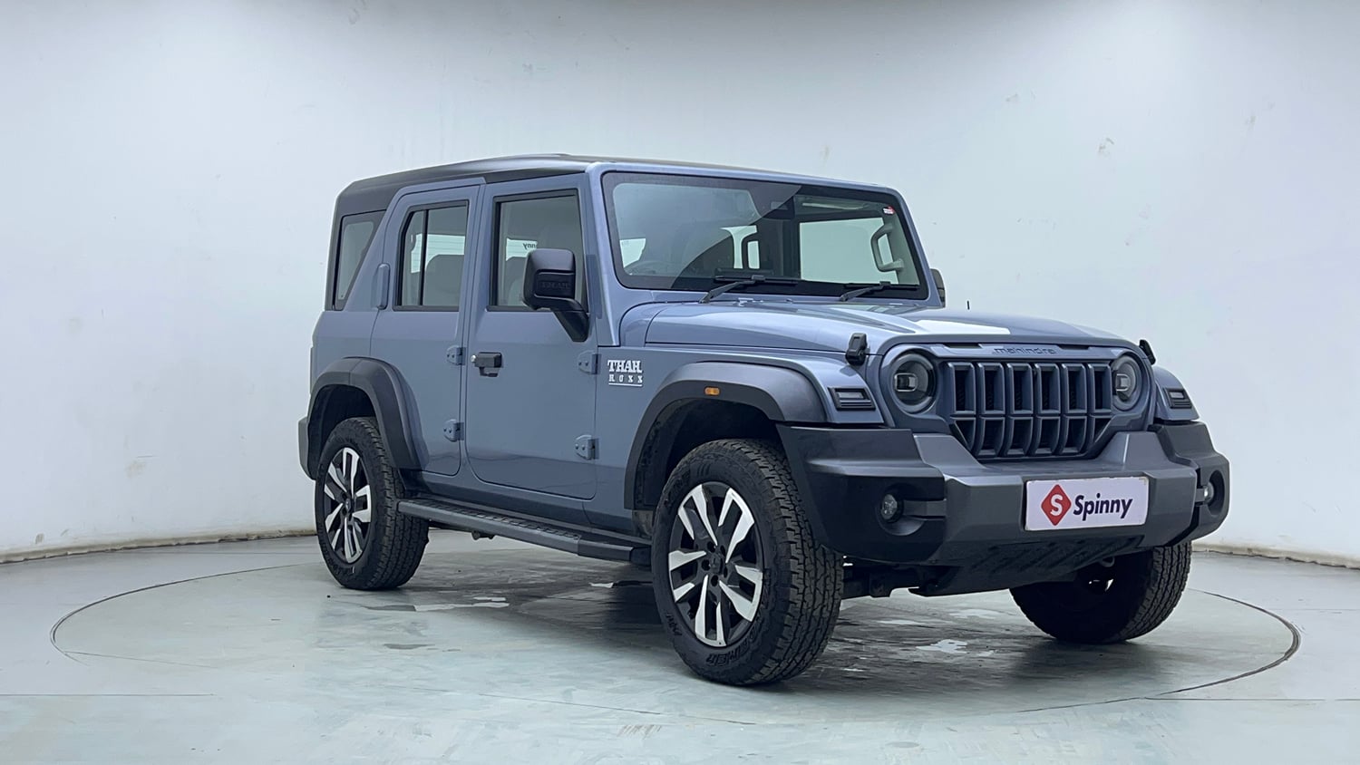 Used 2026 Mahindra Thar Roxx AX7 L Diesel AT 2WD Diesel Automatic exterior RIGHT FRONT CORNER VIEW