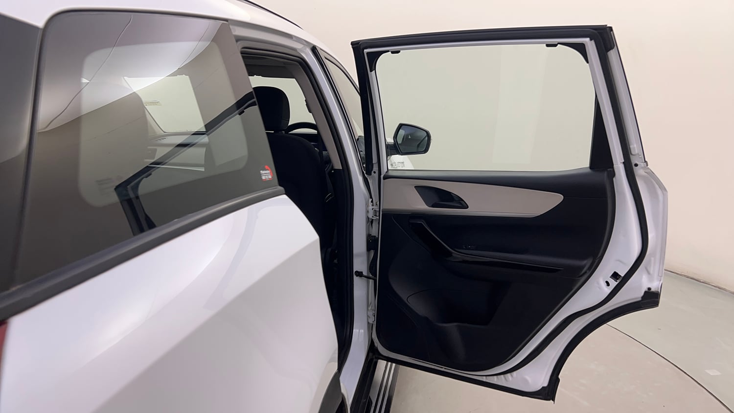 Used 2022 Mahindra XUV700 AX 5 Diesel AT 7 STR Diesel Automatic interior RIGHT REAR DOOR OPEN VIEW