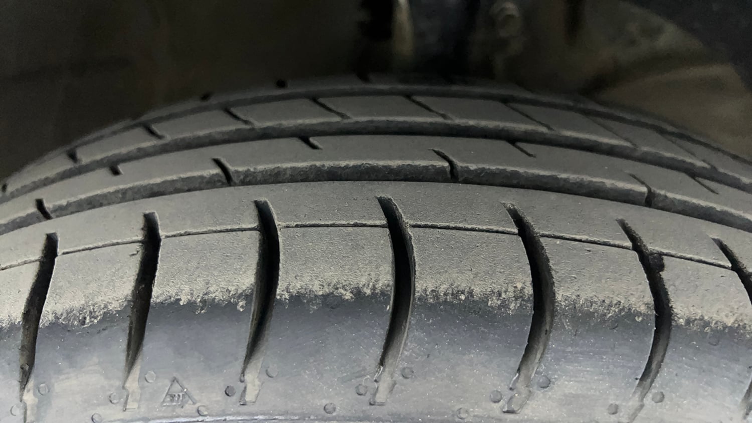 Used 2022 Maruti Suzuki Swift VXi Petrol Manual tyres RIGHT FRONT TYRE TREAD VIEW