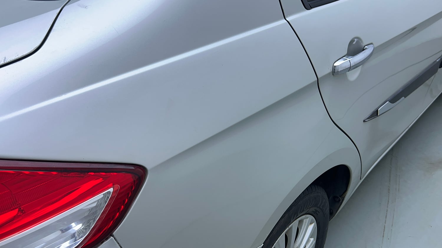 Used 2017 Maruti Suzuki Ciaz Zeta 1.4 AT Petrol Automatic dents MINOR SCRATCH