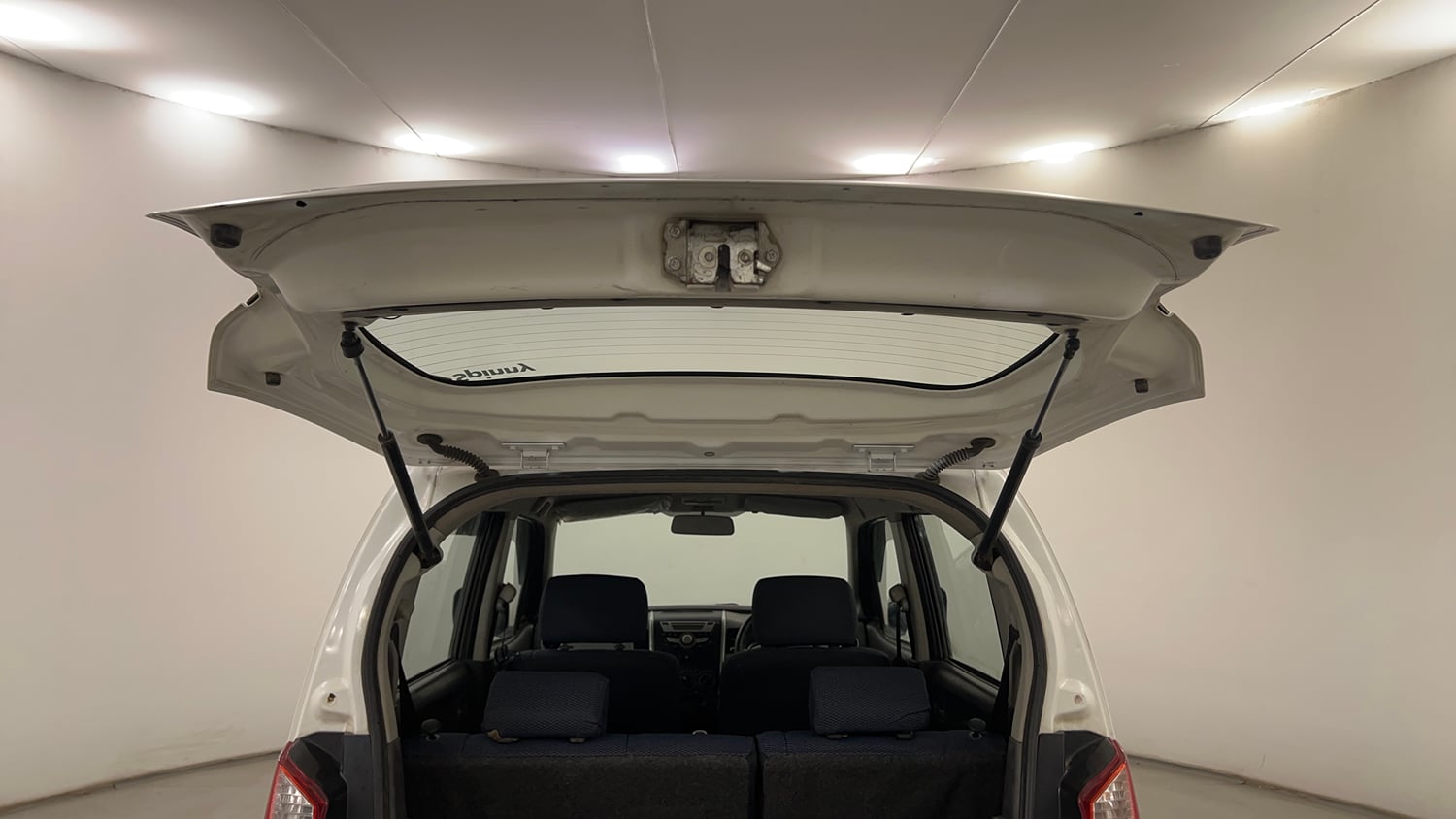 Used 2012 Maruti Suzuki Wagon R 1.0 VXi Petrol Manual interior DICKY DOOR OPEN VIEW