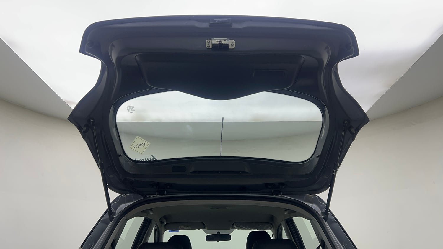 Used 2021 Hyundai Grand i10 Nios Magna 1.2 Kappa VTVT CNG Cng Manual interior DICKY DOOR OPEN VIEW