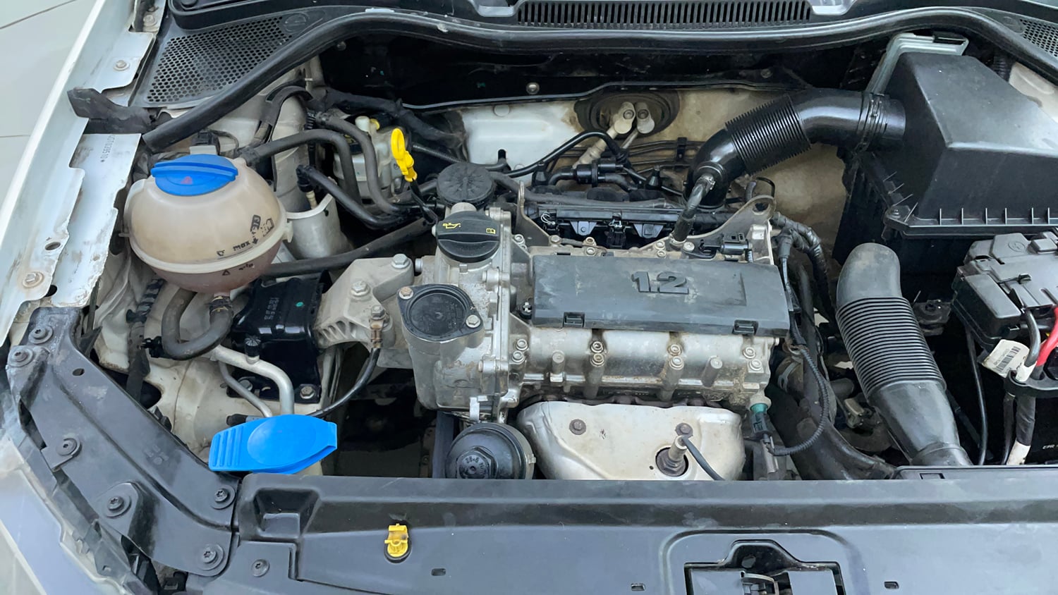 Used 2015 Volkswagen Polo Trendline 1.2L (P) Petrol Manual engine ENGINE RIGHT SIDE VIEW