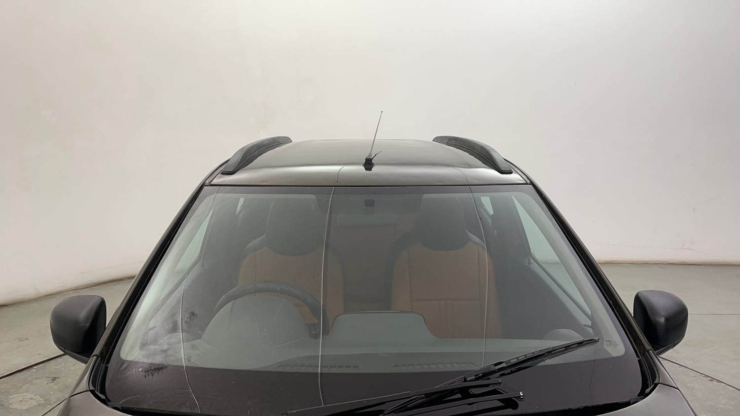Used 2020 Renault Kwid RXT Petrol Manual exterior FRONT WINDSHIELD VIEW
