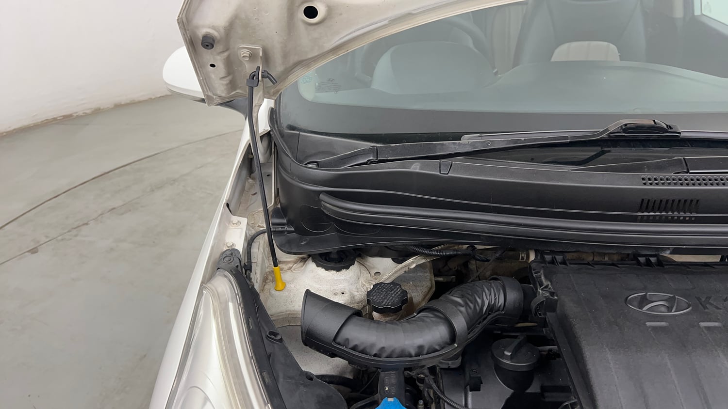 Used 2018 Hyundai Grand i10 Sportz (O) AT 1.2 Kappa VTVT Petrol Automatic engine ENGINE RIGHT SIDE HINGE & APRON VIEW