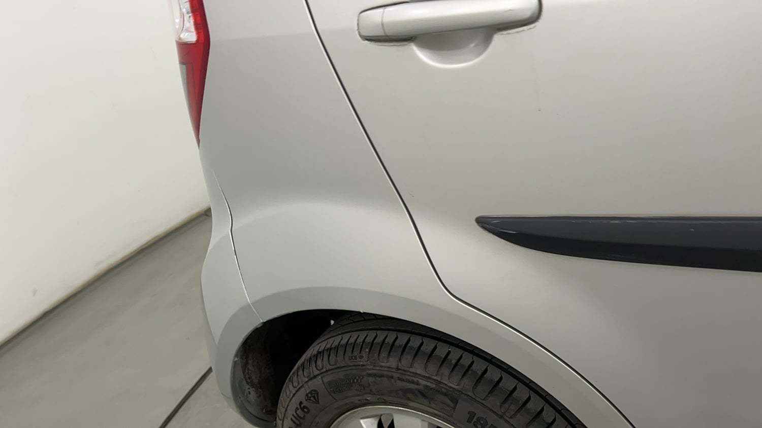 Used 2015 Maruti Suzuki Ritz Zxi BS-IV Petrol Manual dents MINOR SCRATCH