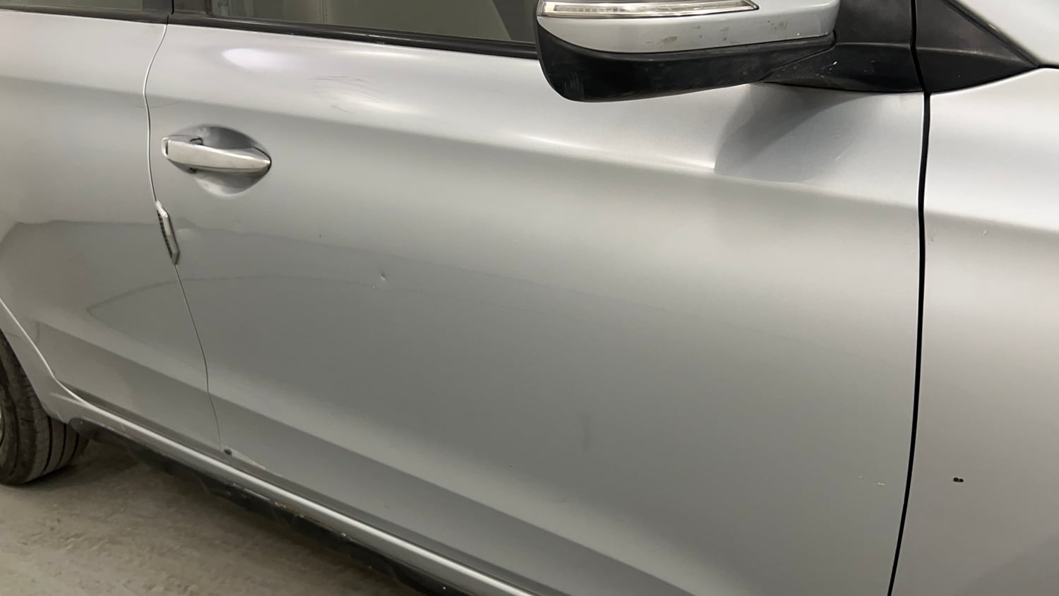 Used 2020 Hyundai Elite i20 Sportz Plus 1.2 Petrol Manual dents MINOR SCRATCH