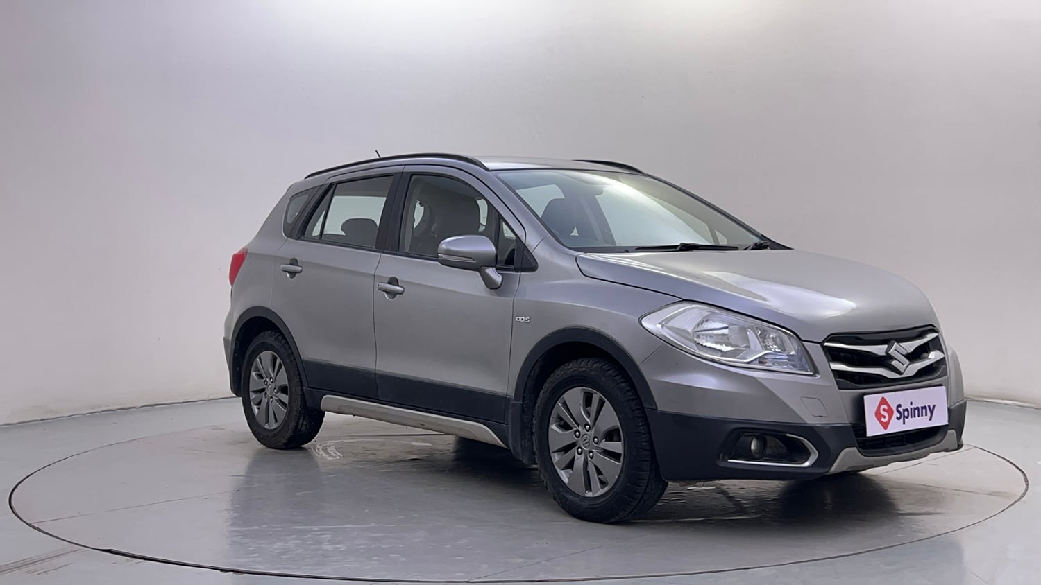 Used 2016 Maruti Suzuki S-Cross Zeta 1.3 Diesel Manual exterior RIGHT FRONT CORNER VIEW