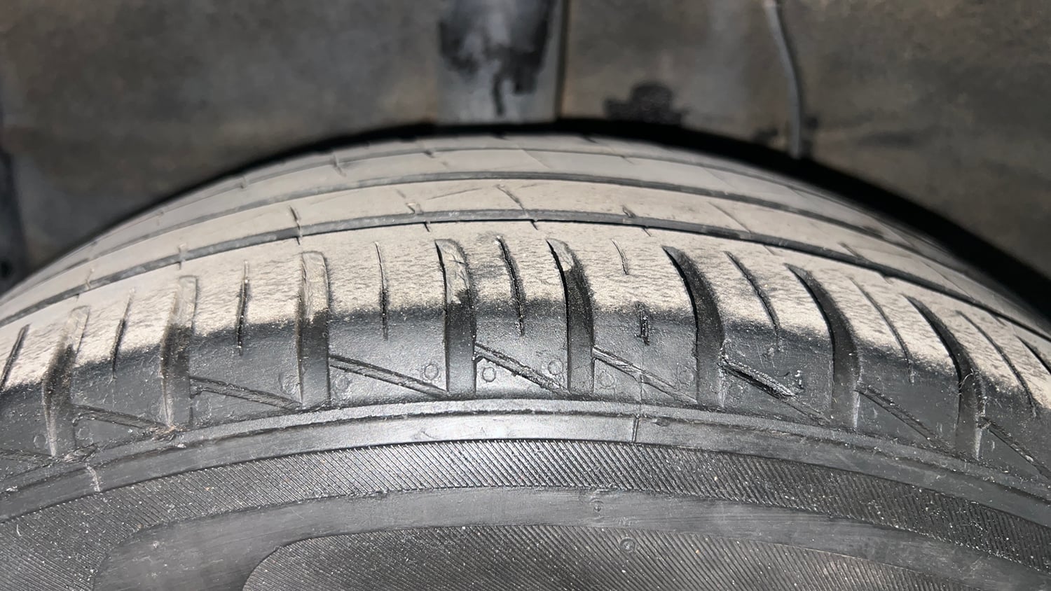 Used 2023 Hyundai Grand i10 Nios Sportz 1.2 Kappa VTVT Petrol Manual tyres RIGHT REAR TYRE TREAD VIEW