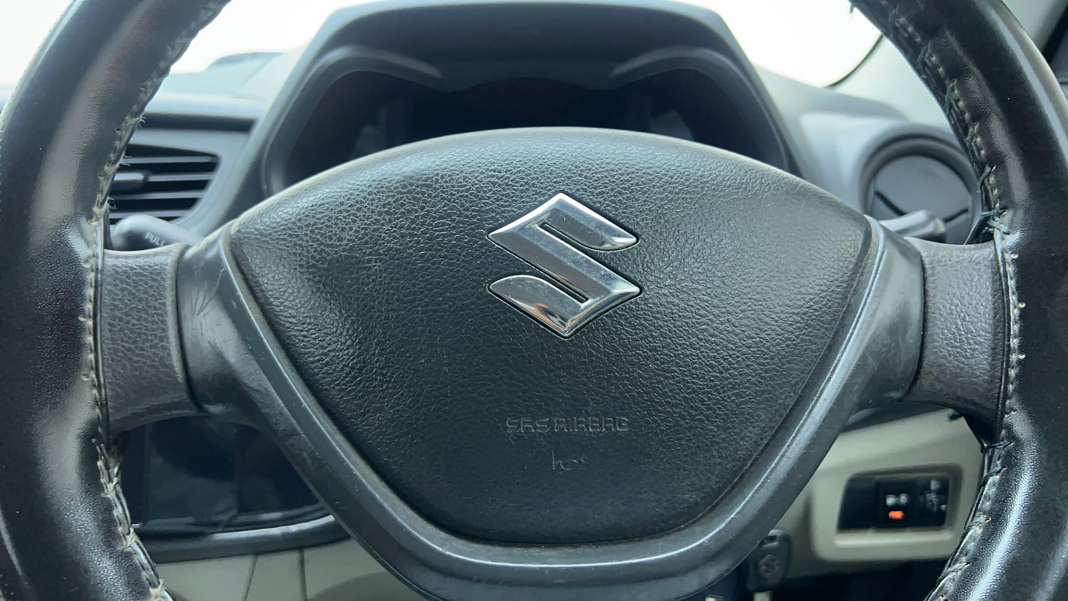 Used 2019 maruti-suzuki Alto K10 LXi (O) CNG Cng Manual top_features Airbags