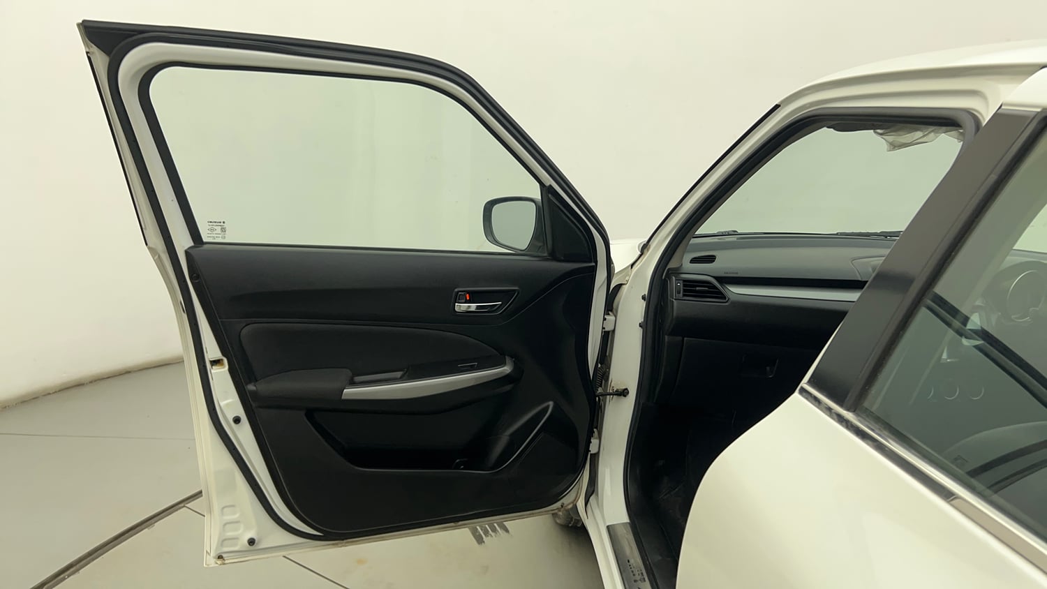 Used 2019 Maruti Suzuki Swift ZXi Petrol Manual interior LEFT FRONT DOOR OPEN VIEW