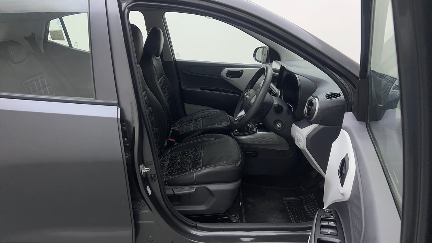 Used 2021 Hyundai Grand i10 Nios Magna 1.2 Kappa VTVT CNG Cng Manual interior RIGHT SIDE FRONT DOOR CABIN VIEW