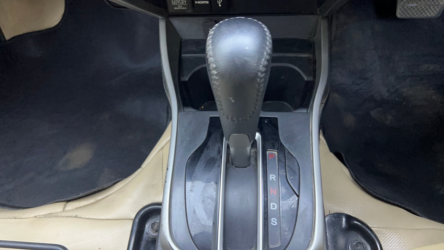 Used 2017 Honda City ZX CVT Petrol Petrol Automatic interior GEAR  KNOB VIEW