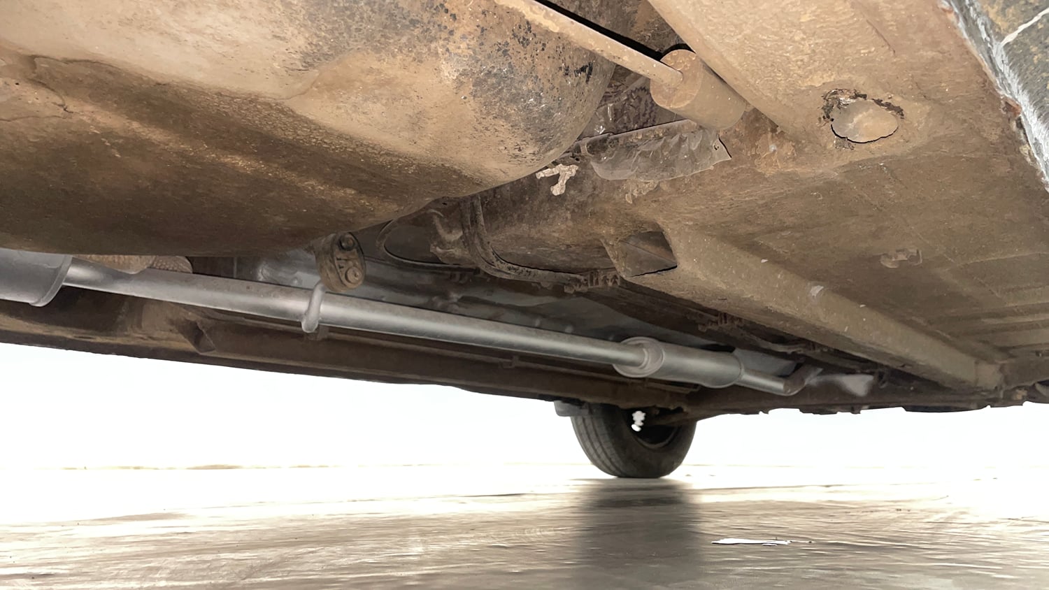Used 2020 Renault Kwid RXT Petrol Manual extra REAR RIGHT UNDERBODY VIEW