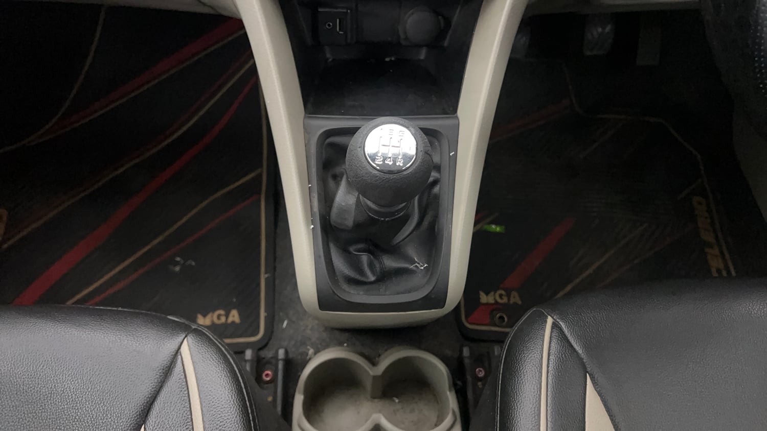 Used 2017 Maruti Suzuki Celerio ZXi Opt Petrol Manual interior GEAR  KNOB VIEW