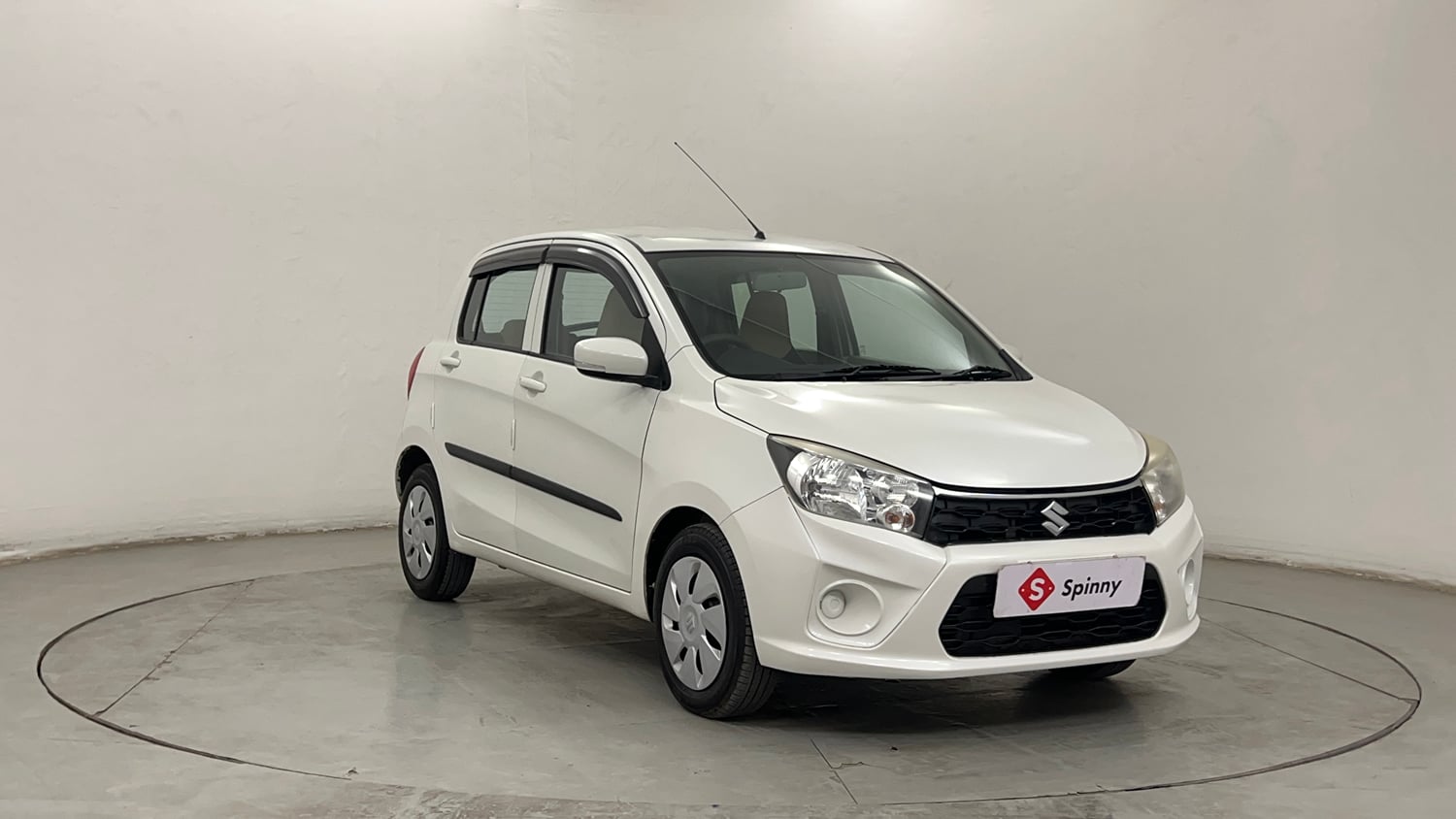 Used 2019 Maruti Suzuki Celerio ZXi AMT Petrol Automatic exterior RIGHT FRONT CORNER VIEW