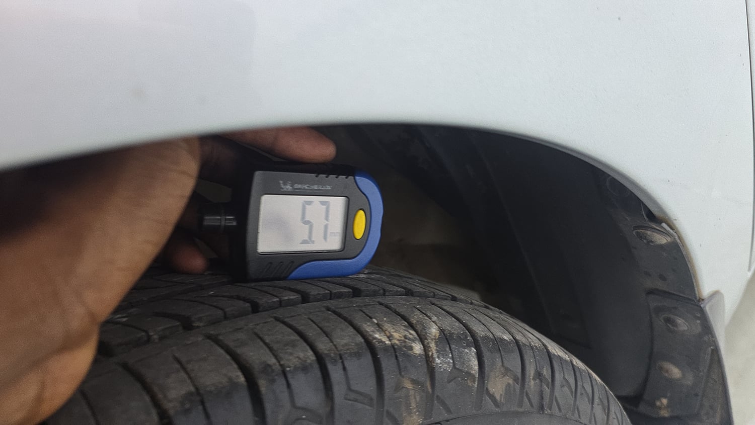 Used 2019 Hyundai Santro Magna Petrol Manual tyres LEFT FRONT TYRE TREAD VIEW