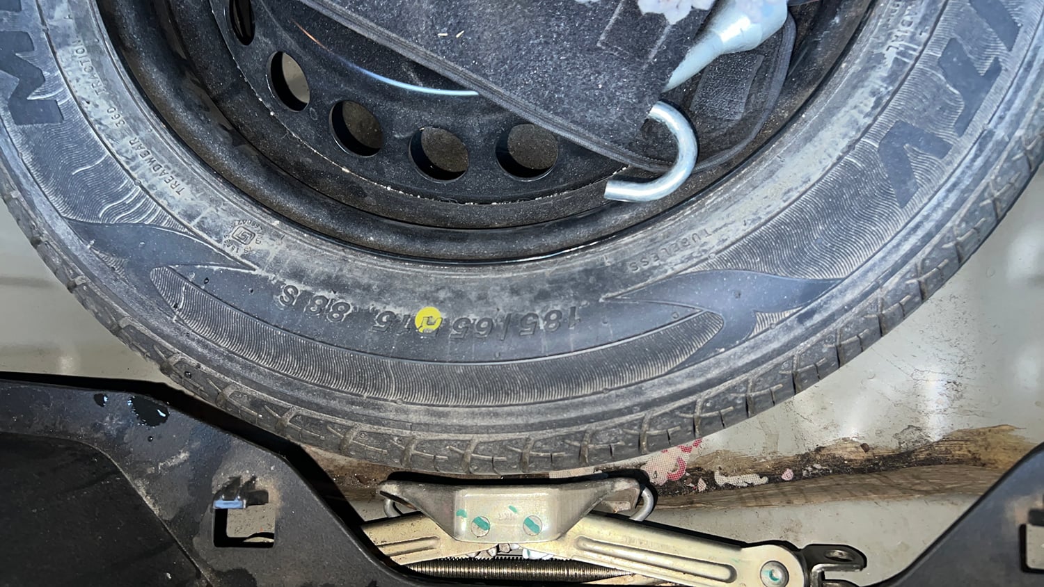 Used 2018 Maruti Suzuki Baleno Alpha 1.2 Petrol Manual tyres SPARE TYRE VIEW