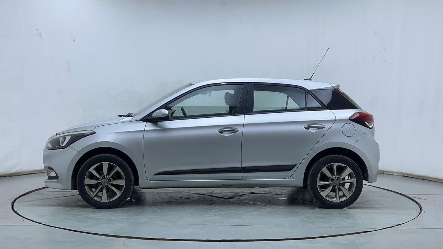 Used 2017 Hyundai Elite i20 Asta 1.2 Petrol Manual exterior LEFT SIDE VIEW