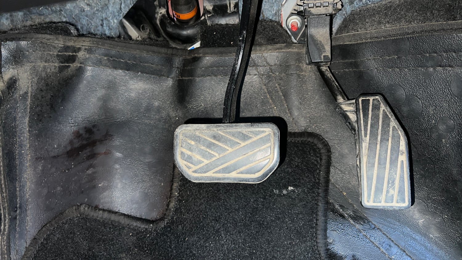 Used 2018 Maruti Suzuki Baleno Alpha 1.2 AT Petrol Automatic interior PEDALS VIEW