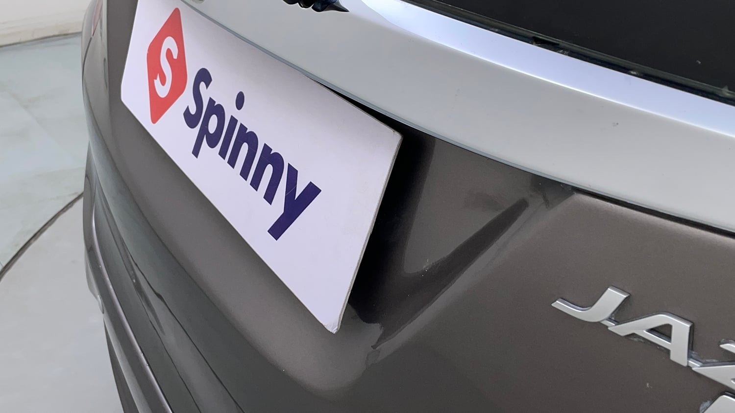 Used 2016 Honda Jazz V AT Petrol Petrol Automatic dents MINOR DENT