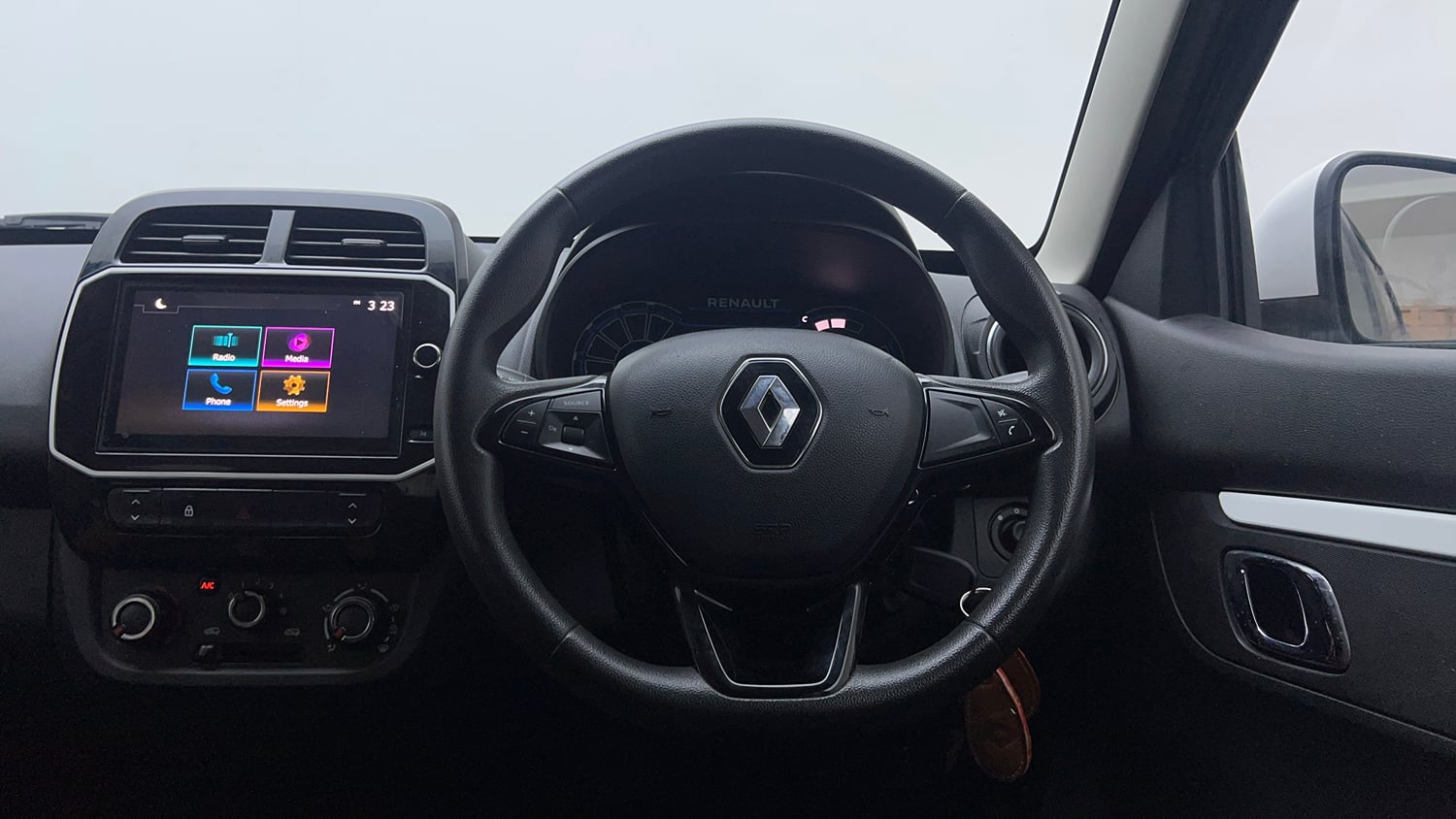 Used 2025 Renault Kwid CLIMBER 1.0 MT Petrol Manual interior STEERING VIEW