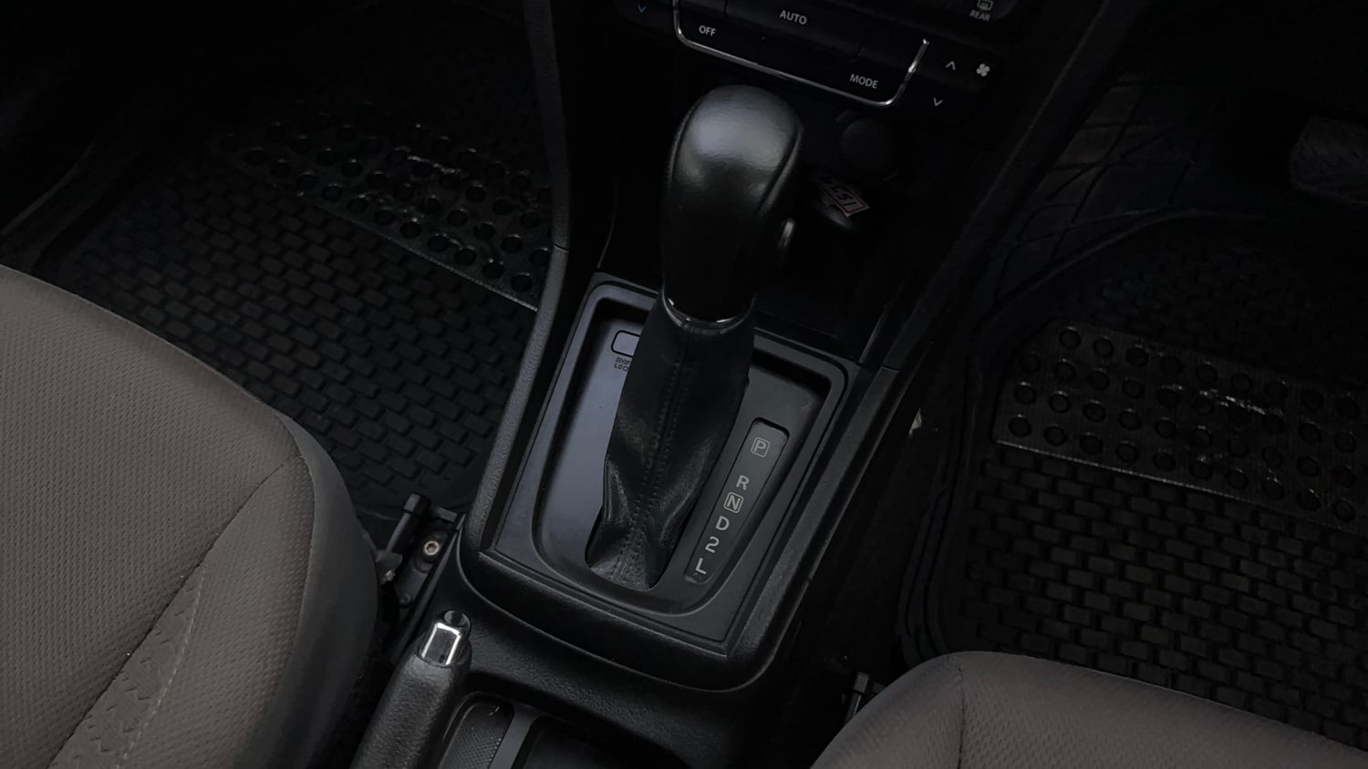 Used 2021 Toyota Urban Cruiser Premium Grade AT Petrol Automatic interior GEAR  KNOB VIEW