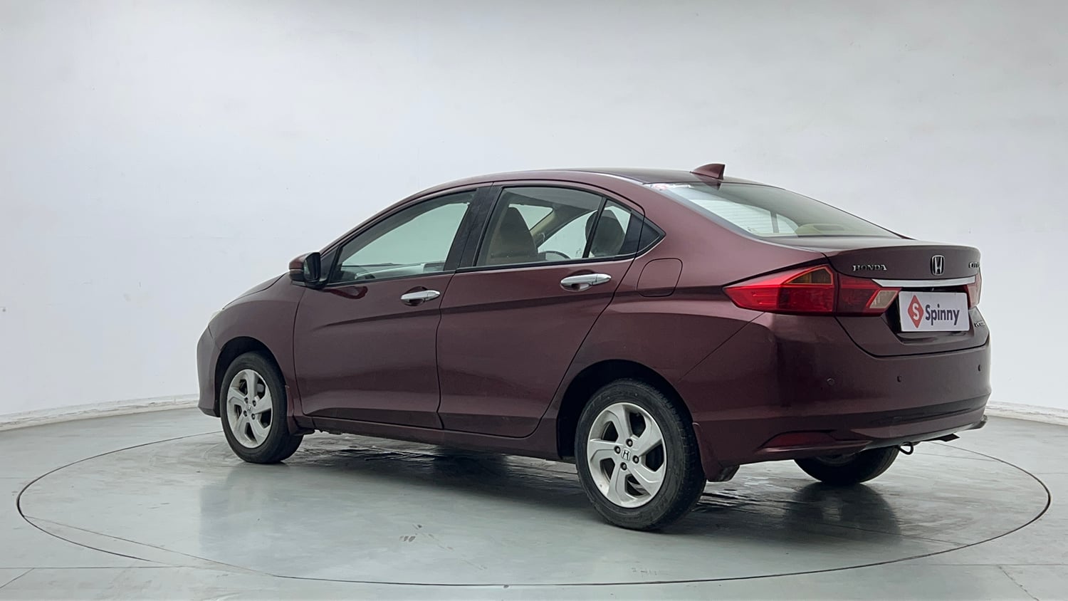 Used 2015 Honda City V Petrol Manual exterior LEFT REAR CORNER VIEW
