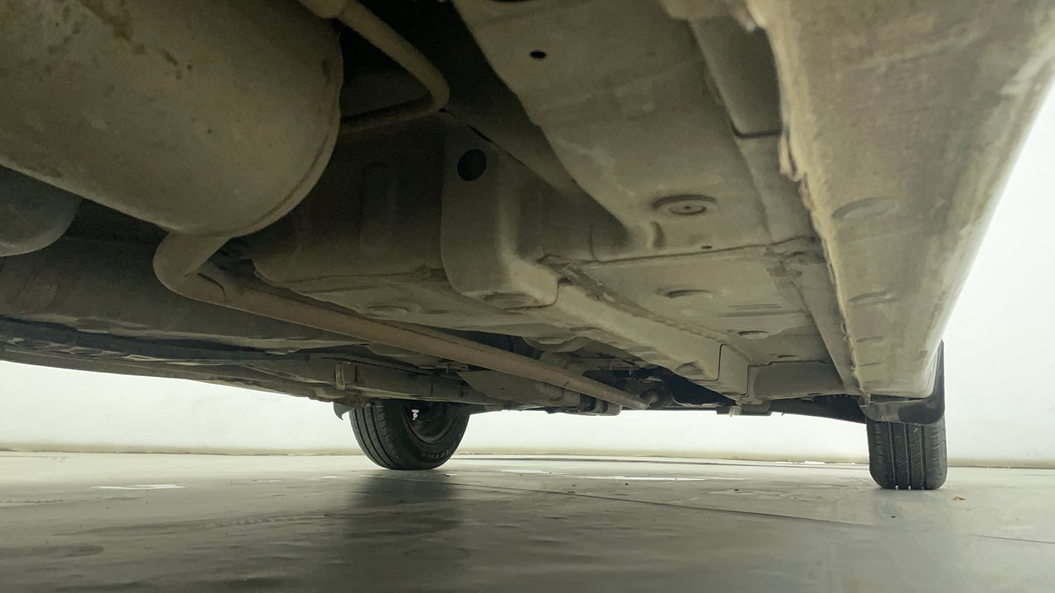 Used 2015 Hyundai Eon Magna + Petrol Manual extra REAR RIGHT UNDERBODY VIEW