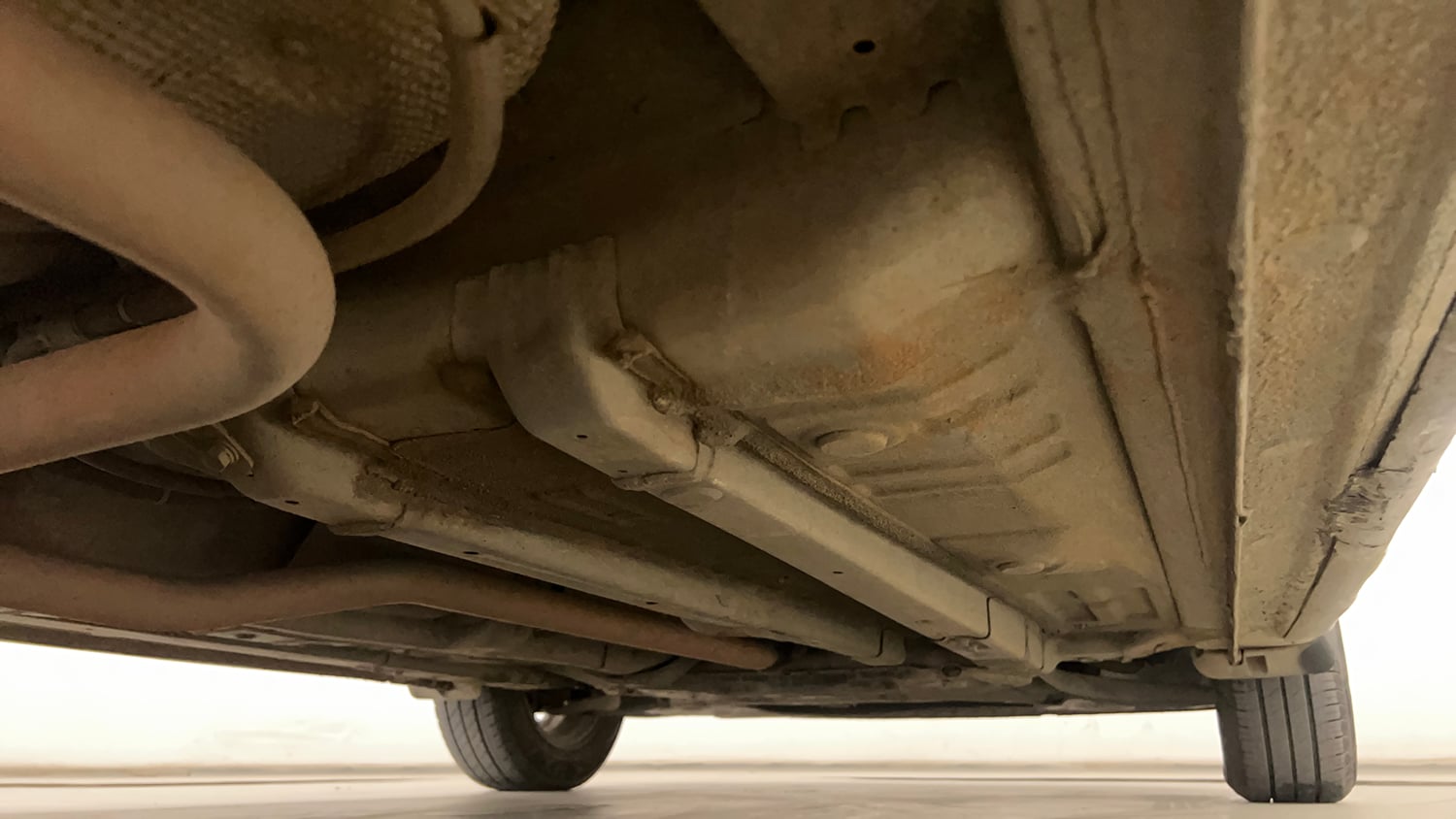 Used 2020 Hyundai Elite i20 Sportz Plus 1.2 Petrol Manual extra REAR RIGHT UNDERBODY VIEW