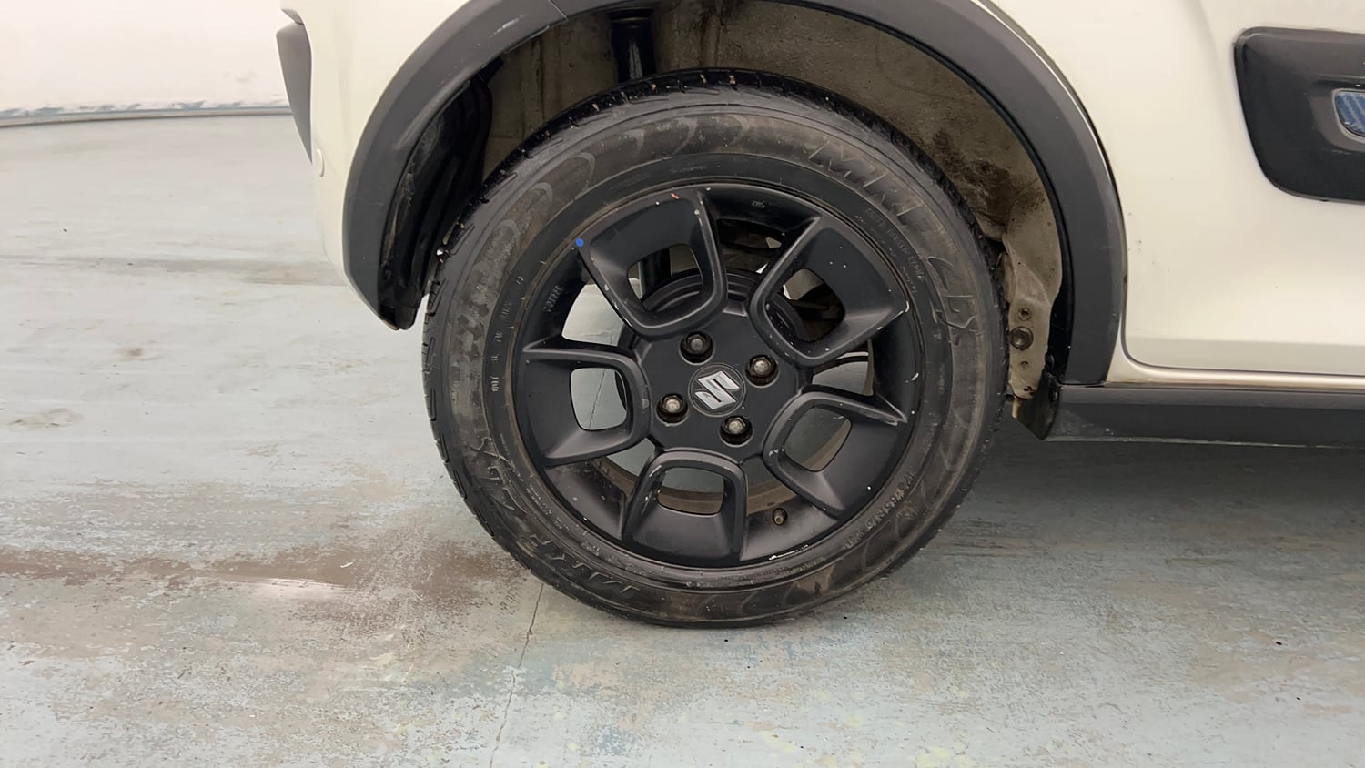 Used 2017 Maruti Suzuki Ignis Zeta 1.2 MT Petrol Manual tyres RIGHT REAR TYRE RIM VIEW
